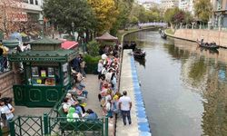 Eskişehir’de gondol sırası yoğunluğu oluştu