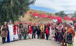 ‘Kahraman Türk Kadınları’ tiyatro gösterisi Urfa’da yoğun ilgi gördü