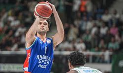 Anadolu Efes, Bursaspor’u farklı geçti!