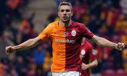 Bir efsanenin sonu: Lukas Podolski 39 yaşında futbolu bıraktı