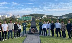 Busan'da duygusal anlar: Çorum heyeti, Güney Kore’de Türk şehitliğini ziyaret etti