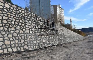 Dodurga ilçesi Obruk köyü ile Laçin ilçesi İkizce köyü köy içi harçlı istinat duvar yapım