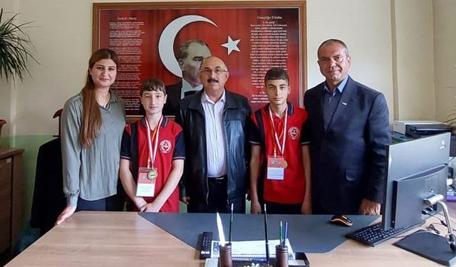 Oğuzlar Ortaokulu, blok tabanlı kodlama yarışmasında Türkiye ikincisi oldu