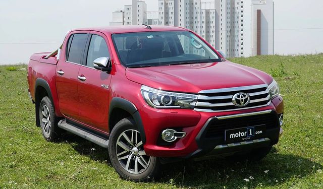 İcradan satılık 2017 model Toyota Hilux