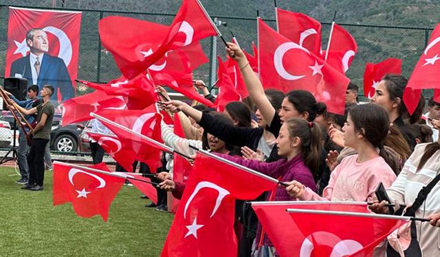 Oğuzlar’da Atatürk’ü Anma, Gençlik ve Spor Bayramı coşkuyla kutlandı
