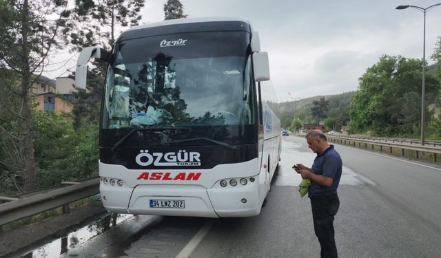 Karabük'te seyir halindeki yolcu otobüsünde çıkan yangın söndürüldü