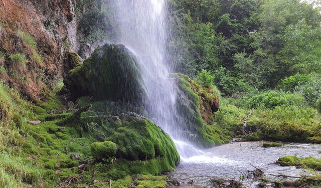 Amasya'nın yeşil cenneti: Gürül gürül Baraklı Şelalesi