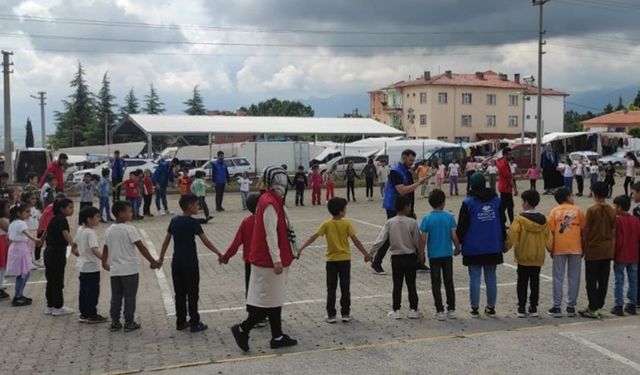 Çocuk şenliği: Mustafa Kemal İlkokulu'nda yıl sonu eğlencesi
