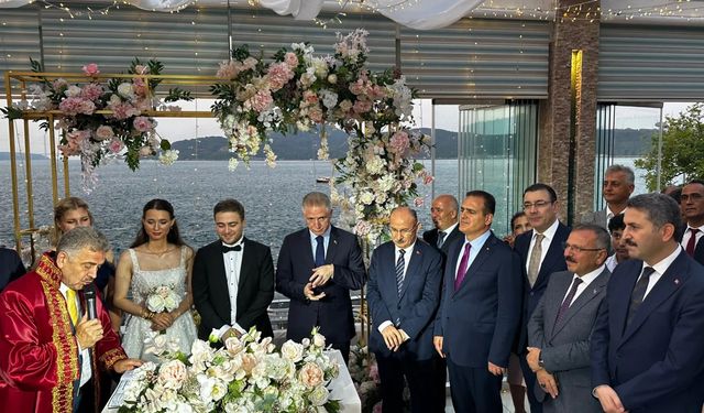 Vali Numan Hatipoğlu'nun oğlu Alperen Hatipoğlu evlendi