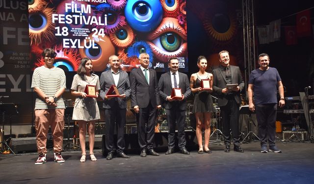 ADANA - 30. Uluslararası Adana Altın Koza Film Festivali'nde "Orhan Kemal Emek Ödülleri" sahiplerini buldu