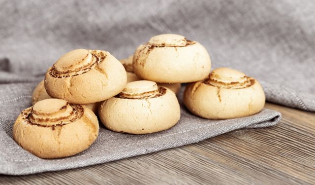 Bu kurabiyeleri görünce bayılacaksınız: Fırından çıkar çıkmaz biten Mantar Kurabiye tarifi