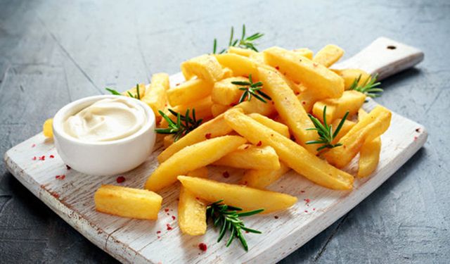 Airfryer'la mucize lezzetler: Hızlı ve az yağlı Patates Kızartması tarifi