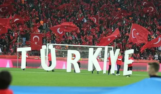 Eskişehir'de bayrak şöleni: Türkiye-Ermenistan maçında 32 bin Türk Bayrağıyla destek zamanı...