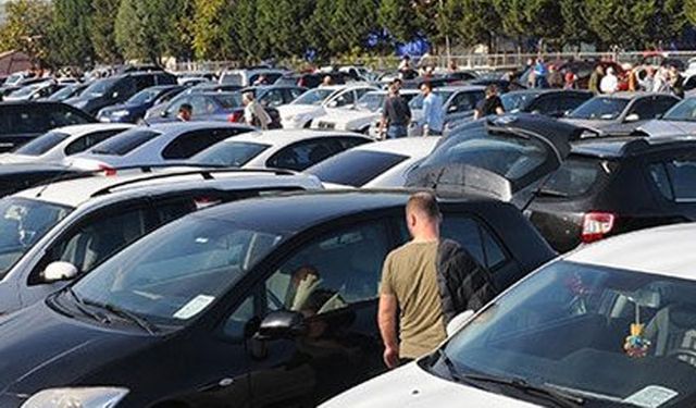 İkinci el araç fiyatlarına büyük düşüş geliyor... 700 bin araç piyasaya giriyor