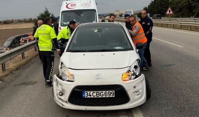 Amasya'da otomobil ile minibüsün çarpışması sonucu 2 kişi yaralandı