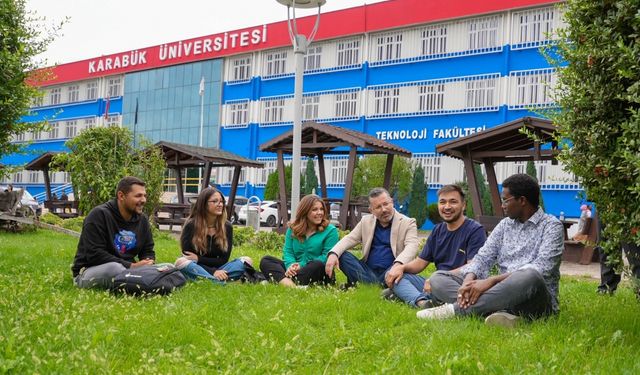 KBÜ Rektörü Prof. Dr. Fatih Kırışık, öğrencilerle bir araya geldi
