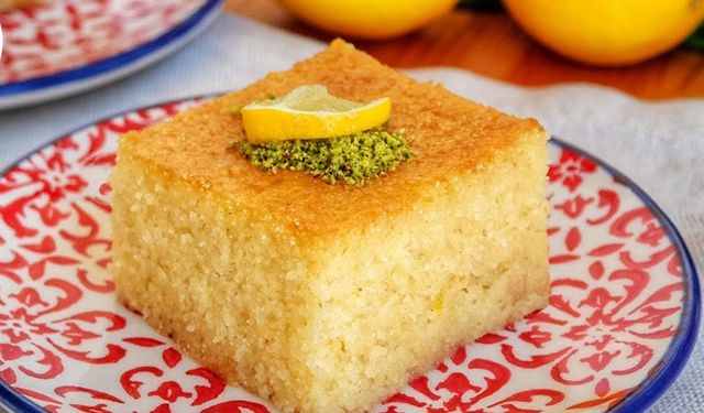 Bu tatlıya kimse hayır diyemiyor: Damak çatlatan Limonlu Revani tarifi
