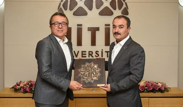 Hitit Üniversitesi Tıp Fakültesi Dekanı Mesut Sezikli emekliye ayrıldı
