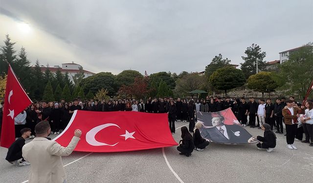 Osmancık Fen Lisesi'nden anlamlı klip: Cumhuriyet marşıyla 100. yıl coşkusu!