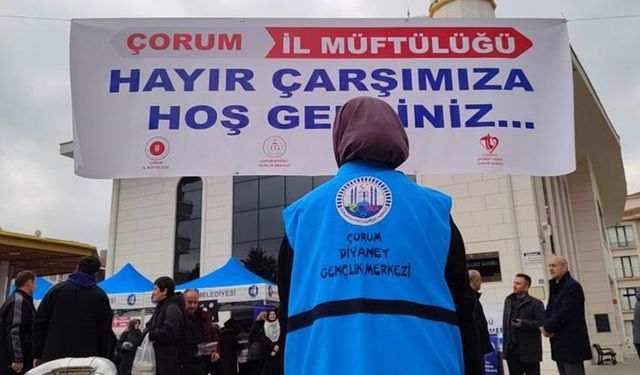 Müftülük Filistin yararına Hayır Çarşısı kurdu