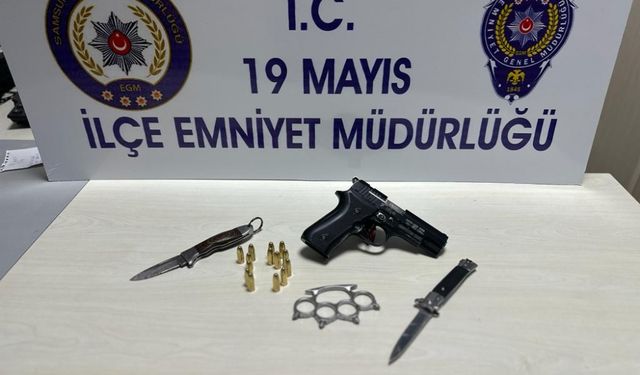 Samsun'da durdurulan 3 araçta ruhsatsız tabanca ve pompalı tüfek bulundu