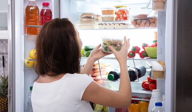 Meğer yıllardır yanlış biliyormuşuz: Bu besinleri asla buzdolabına koymayın!