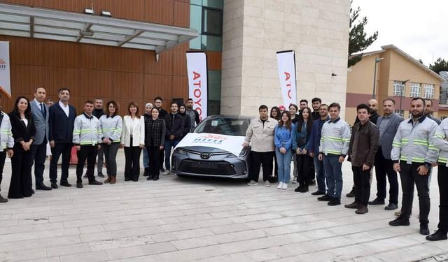 Geleceğin mühendisleri için Toyota’dan dev eğitim desteği: Hitit Üniversitesi'ne araba hibe etti