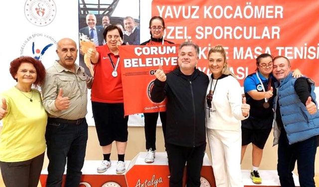 Çorum'un özel sporcuları Antalya’dan madalyalarla döndü