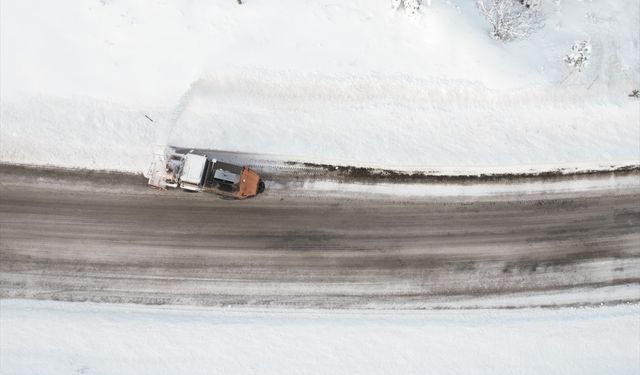 Kastamonu'da 301 köy yolu kar nedeniyle ulaşıma kapandı