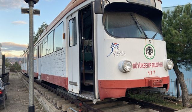 KBÜ'deki tramvay Eskipazar MYO'ya taşındı