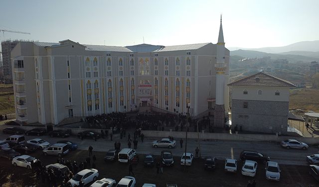 Çorum'da Yatılı Hafızlık Kur'an Kursu ve Ahmet Hamide Çakılkum Camii açıldı