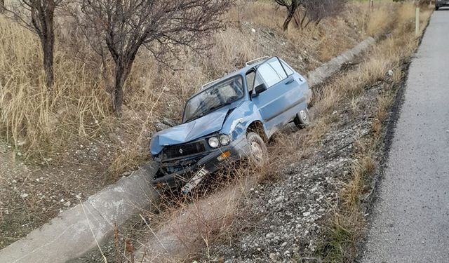 Sungurlu-Çorum yolunda trafik kazası: Otomobiller çarpıştı, yaralı var!