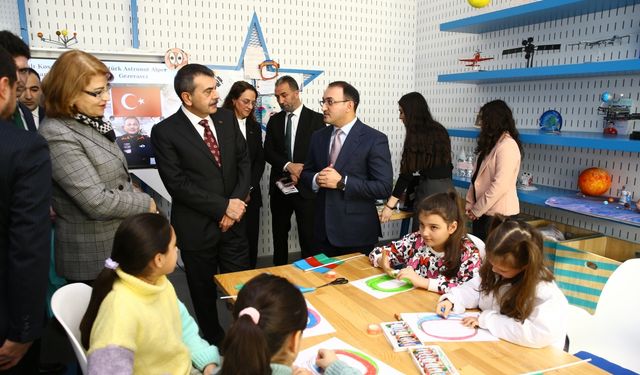 Milli Eğitim Bakanı Yusuf Tekin, Bakü'de Türk eğitim kurumlarını ziyaret etti: