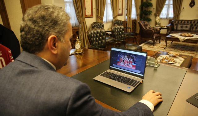 Tokat Belediye Başkanı Eroğlu,  AA'nın "Yılın Kareleri" oylamasına katıldı