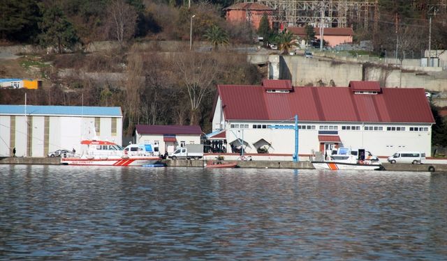 Zonguldak'ta fırtınada batan geminin kayıp 7 personeli 44 gündür aranıyor