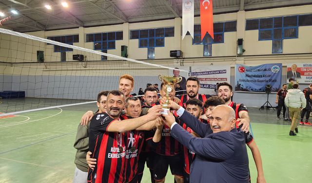 Bayat'taki voleybol turnuvası tamamlandı