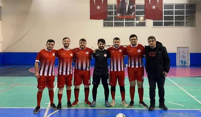 Çorum'da kurumlar sahaya indi: Futsal turnuvasında nefes kesen maçlar