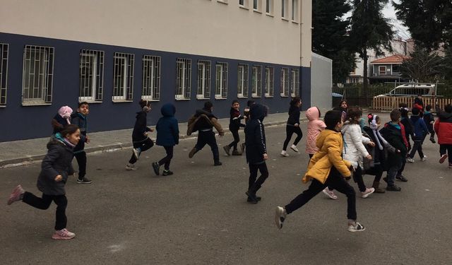 19 Mayıs ilçesinde okulda tahliye tatbikatı yapıldı