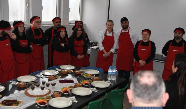 Samsun'da aşçılık kursunda eğitim gören kursiyerler meslek hayatına atılıyor