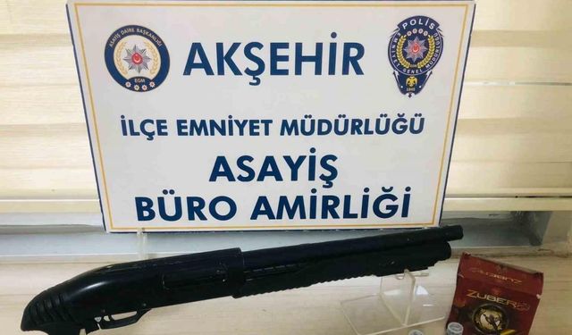 Konya’da av tüfeği ve silah ele geçirildi: 2 gözaltı