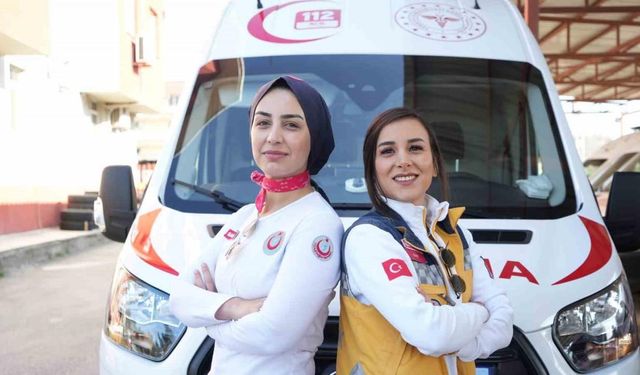Samsun’un 2 kadın ambulans şoförü hayat kurtarmak için zamanla yarışıyor