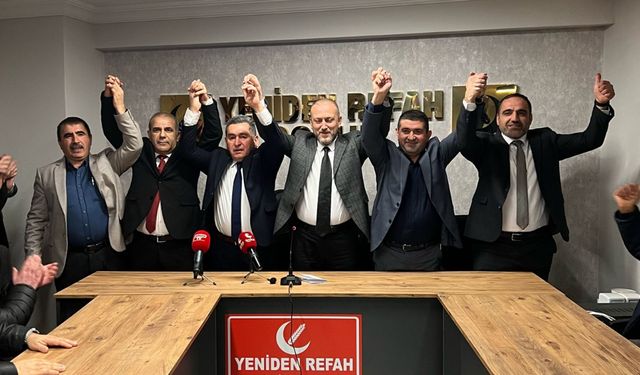Çorum siyasetinde flaş gelişme: AK Parti'den istifa eden 50 kişi Yeniden Refah Partisine geçti!