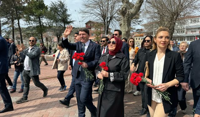 Adalet Bakanı Tunç, Amasra'da "Sevgi Yürüyüşü"ne katıldı