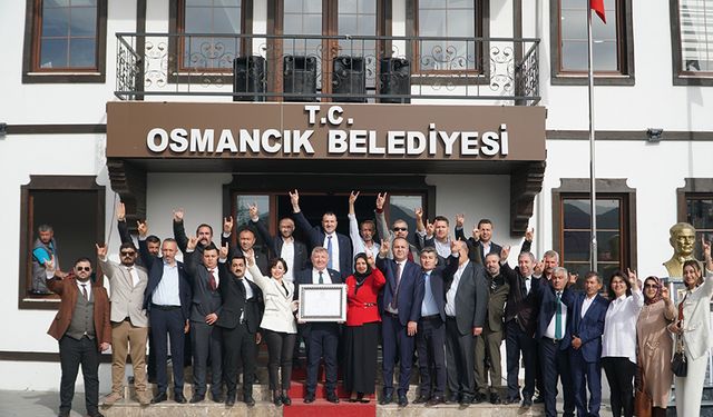 Osmancık Belediye Başkanı Gelgör, mazbatasını aldı