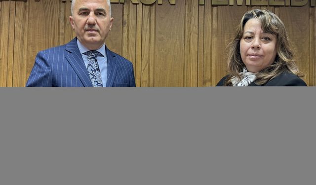 Rize Belediye Başkanı Rahmi Metin, mazbatasını aldı
