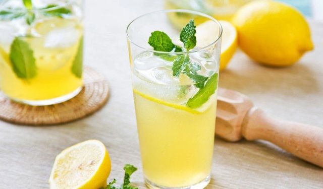 Limonata nasıl yapılır? En iyi yaz içeceği tarifi!