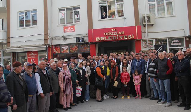 Oğuzlar Belediye Başkanı Mustafa Cebeci görevine başladı