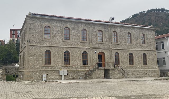 Çorum'da tarih yeniden canlandı: Redif Kışlası restore edilerek kültür merkezine dönüştürüldü