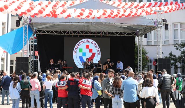 Trabzon Üniversitesinde Bilim, Kültür, Sanat ve Spor Etkinlikleri sürüyor