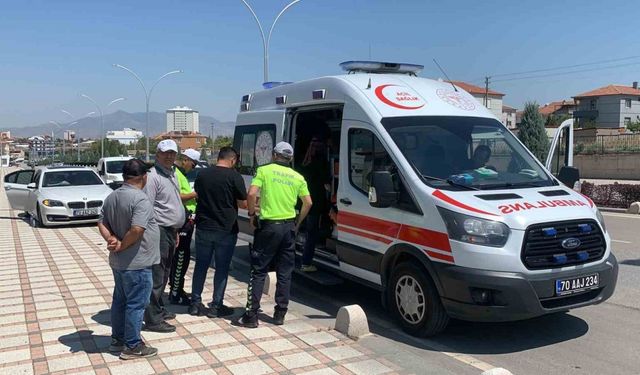 Karaman’da kaldırıma çıkan otomobildeki hamile kadın yaralandı